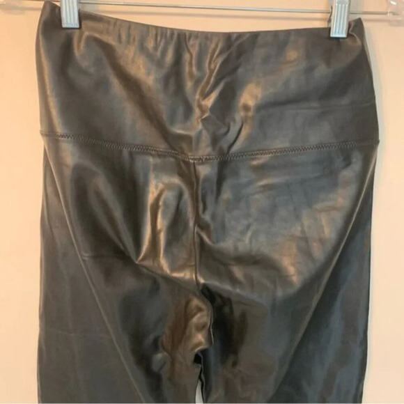 Aritzia Wilfred Free Daria Pant High-waisted UnReal Leather leggings M - Picture 9 of 13